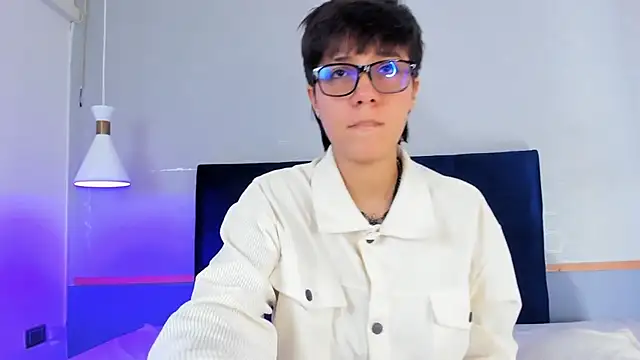 Tsuki Maru online show from December 5, 8:15 pm