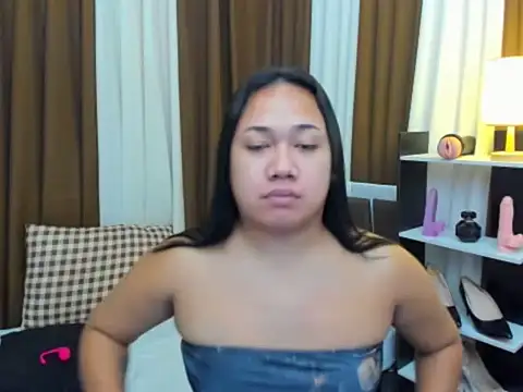 Snapshot of TsUncutKaren chatting on October 21, 8:32 pm TsUncutKaren online show from October 21, 8:32 pm