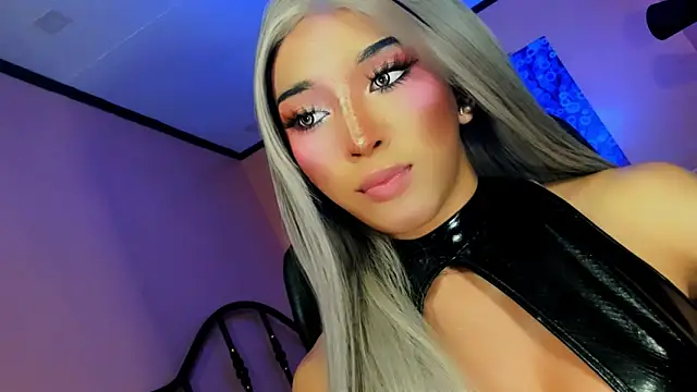 xUrGoddess Bellax online show from January 6, 3:10 am