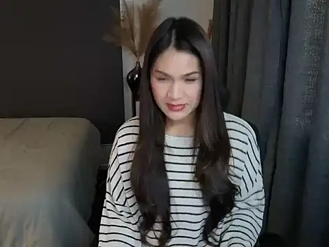 ZoeyJohnson online show from May 10, 4:28 am