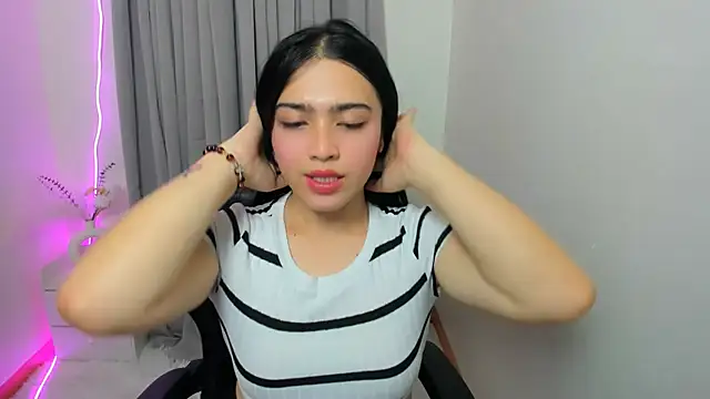 BubbbleButtDemi online show from April 2, 5:44 pm