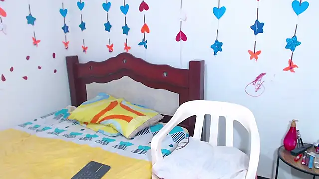 lorenacapelli online show from March 1, 12:44 pm