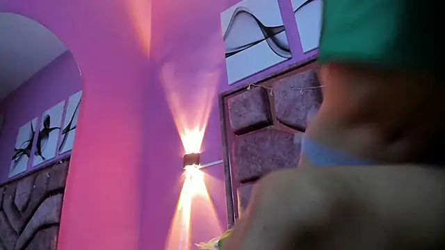 samantaa liov online show from November 20, 7:36 pm