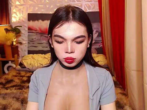 TWINKTRANSSHANEL online show from November 12, 6:25 am