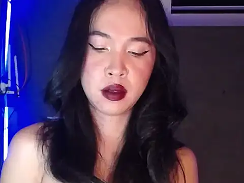 transjuicy online show from May 3, 10:20 am