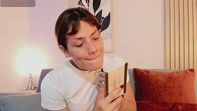 KassMonroe online show from February 20, 8:11 pm