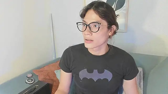 KassMonroe online show from May 5, 8:04 pm