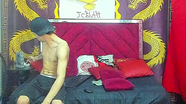 Pride couple online show from February 3, 1:49 am