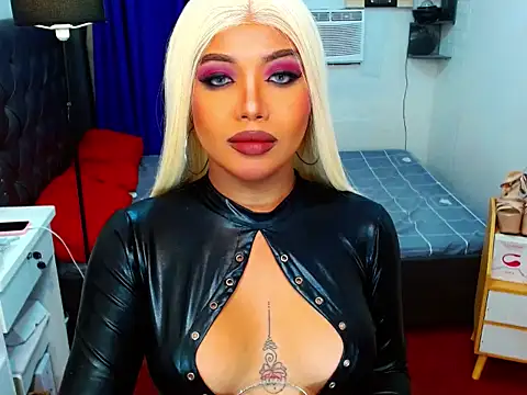 LovelyTs4U online show from April 15, 1:38 pm