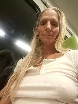 Cheryl F online show from August 9, 7:51 pm