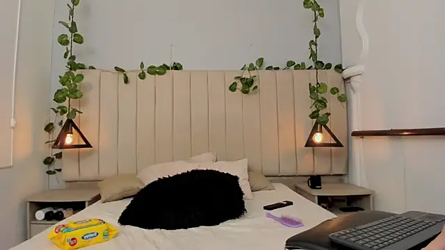 Amelia Brixton online show from November 30, 4:26 am