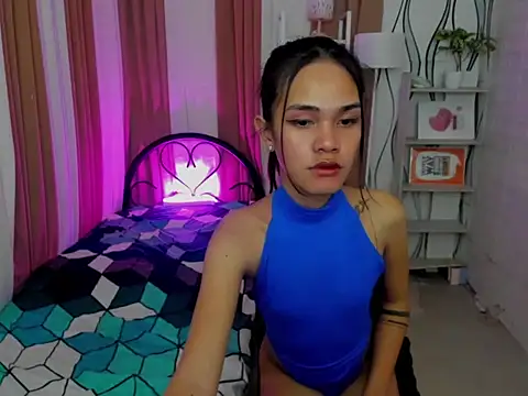 XxBigCockAliyahxX online show from October 29, 12:41 am