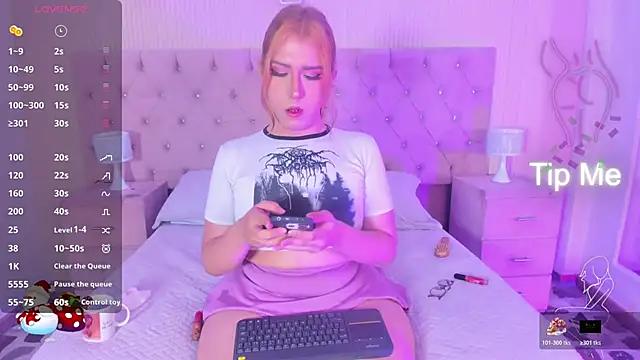 JanneBlossom  online show from November 12, 11:03 pm