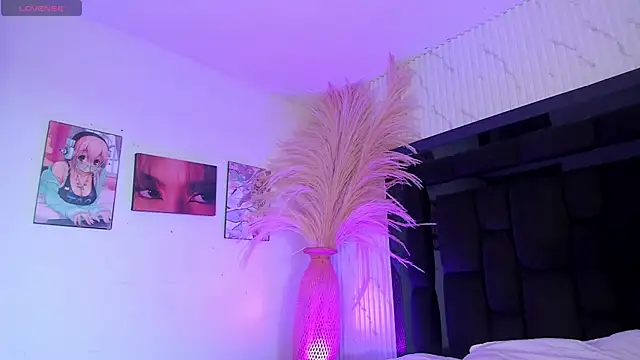 JanneBlossom  online show from July 17, 7:53 pm