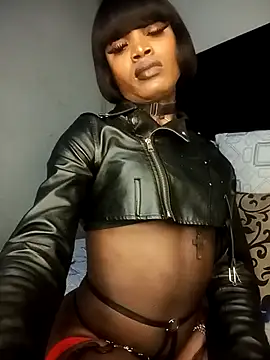Lucile Carrie online show from April 3, 1:26 am