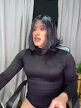 melani ferraraa  online show from August 3, 11:00 pm