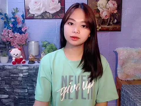 lustfullakim online show from May 6, 3:51 pm
