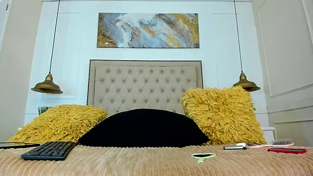 RosaliaMontero online show from April 25, 5:33 am