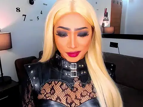 GwennGoddess online show from March 9, 5:55 am