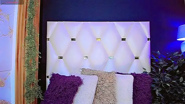 AnnaRouseQueen online show from May 1, 9:08 pm