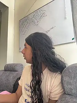 Hopemoretti online show from March 12, 8:14 pm