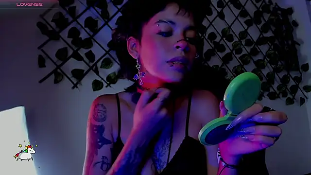 Anny Kiitty online show from July 18, 2:07 am