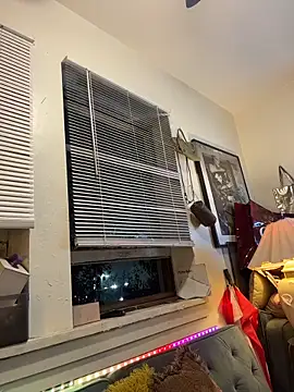 Motherbigbus online show from December 22, 7:35 am