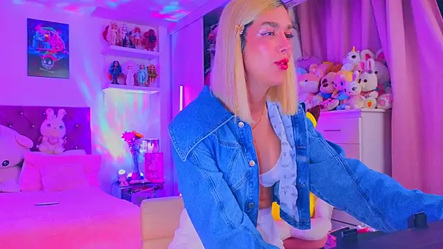 MadamBarbiee online show from March 13, 12:05 am