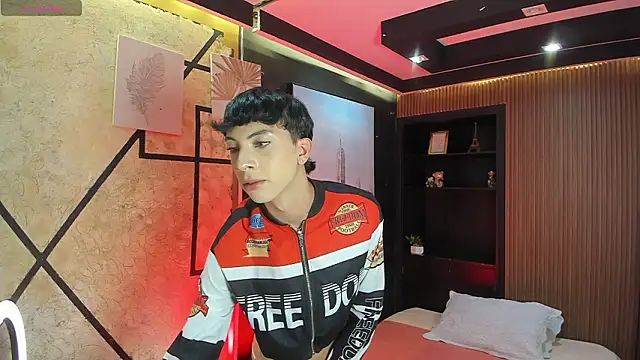 Jamess Carterr  online show from March 13, 4:29 am