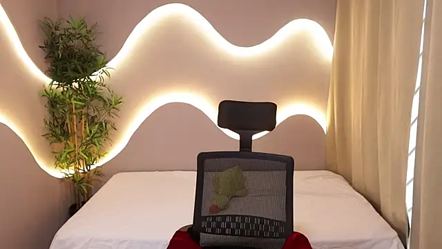 simone sky online show from March 16, 12:42 pm