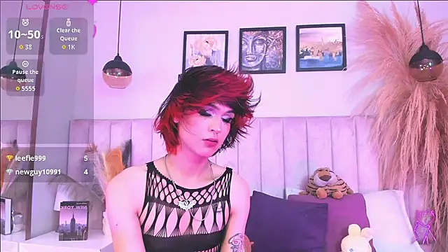 Tracy lee  online show from May 1, 9:08 pm