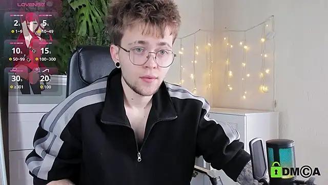 Tomas Norton online show from March 6, 3:06 pm