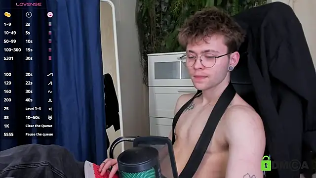 Tomas Norton online show from March 14, 3:27 pm