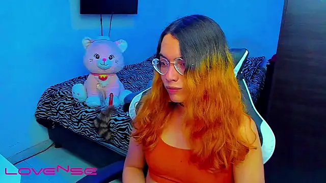 lillykittyyy online show from April 25, 4:27 am