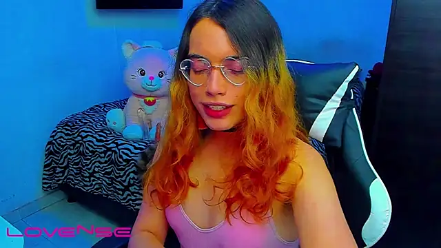 lillykittyyy online show from May 8, 3:14 am