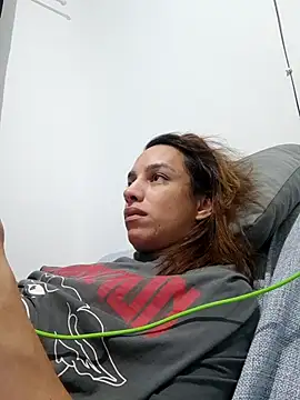 ofjuliaa online show from April 26, 10:52 pm