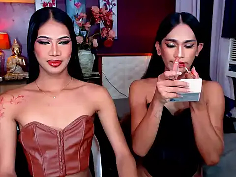 SEDUCTIVExDEMI online show from May 3, 8:30 am