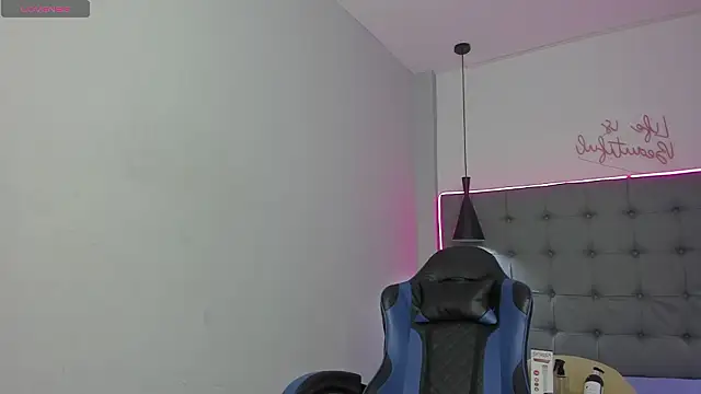 scarletcherry18 online show from February 16, 8:01 am