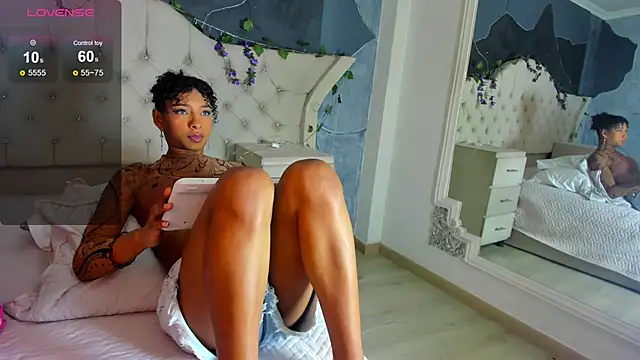 VictoriaRousse  online show from March 14, 11:41 pm