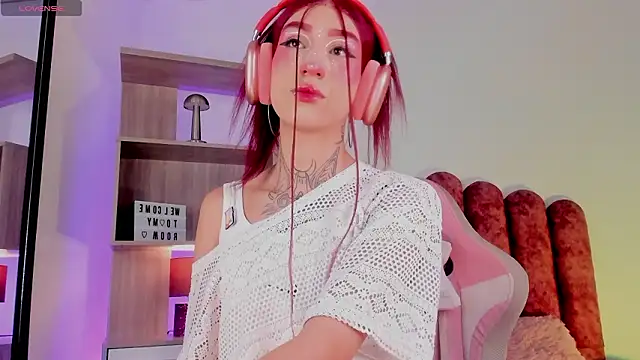 Eli-Bluee online show from March 12, 2:22 pm