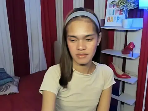 PetiteHugecockTs online show from March 20, 1:34 pm