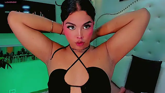Maia Hotts online show from August 3, 7:53 pm
