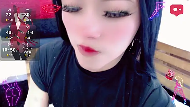 NathalialLooes online show from February 12, 5:24 am