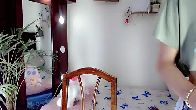 NathalialLooes online show from June 30, 3:01 pm