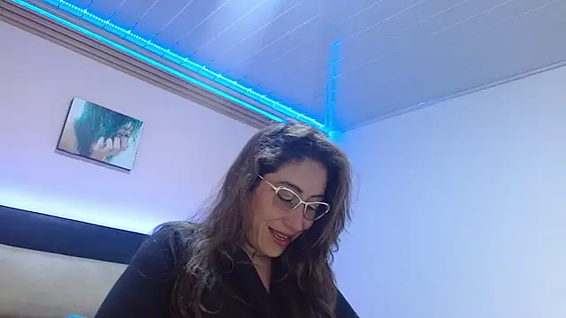 kaylaMinov  online show from February 16, 7:23 pm