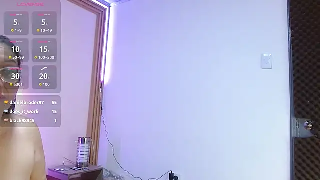 kaylaMinov  online show from March 7, 8:37 pm