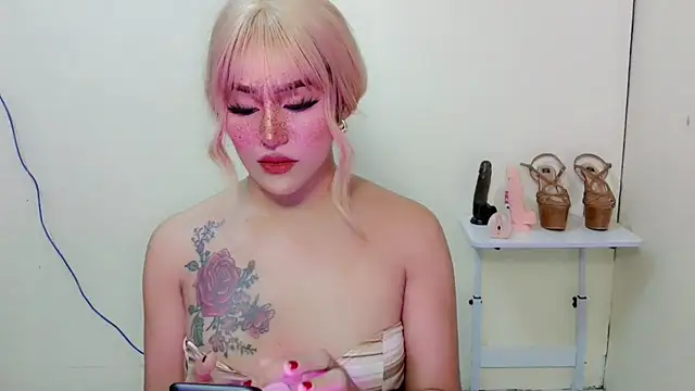ChloeAsian online show from May 5, 1:50 pm