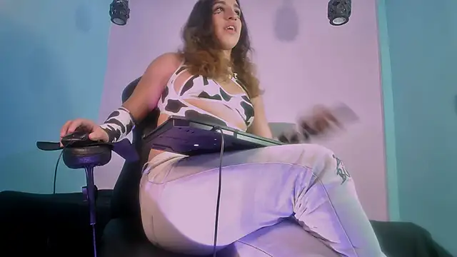 MEW ALIX online show from April 25, 1:37 pm