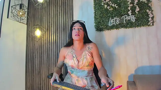 Erick Cam12 online show from March 10, 2:31 pm