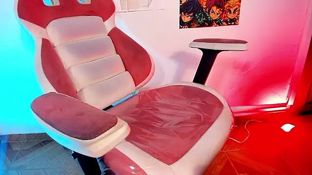 Carolina-Lenon online show from March 12, 9:09 pm